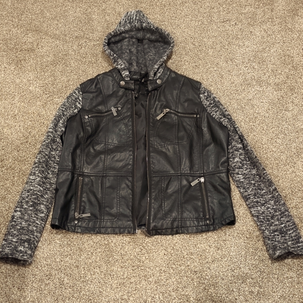 Medium comfy leather jacket
